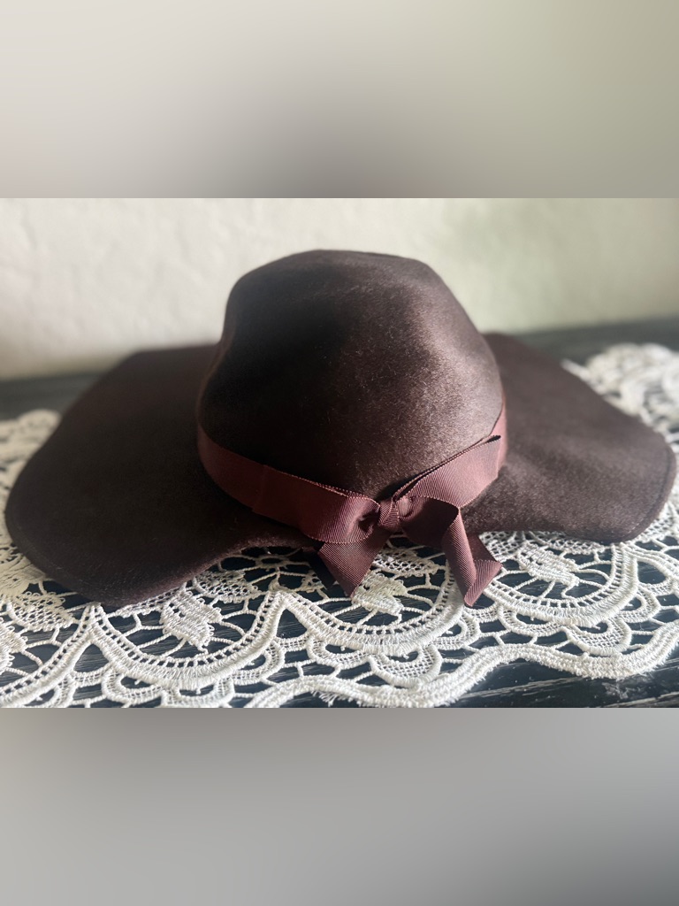 Classic Doeskin Brand Size 22 Vintage Hat